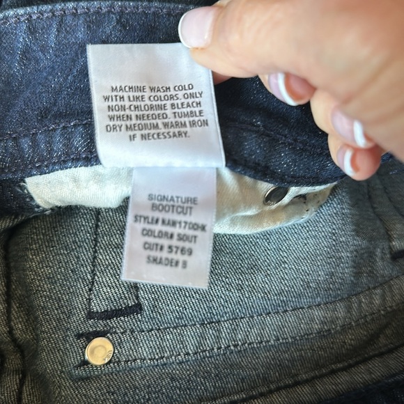 Hudson Jeans signature boot cut, dark wash Jean. Size 28. - Picture 8 of 8